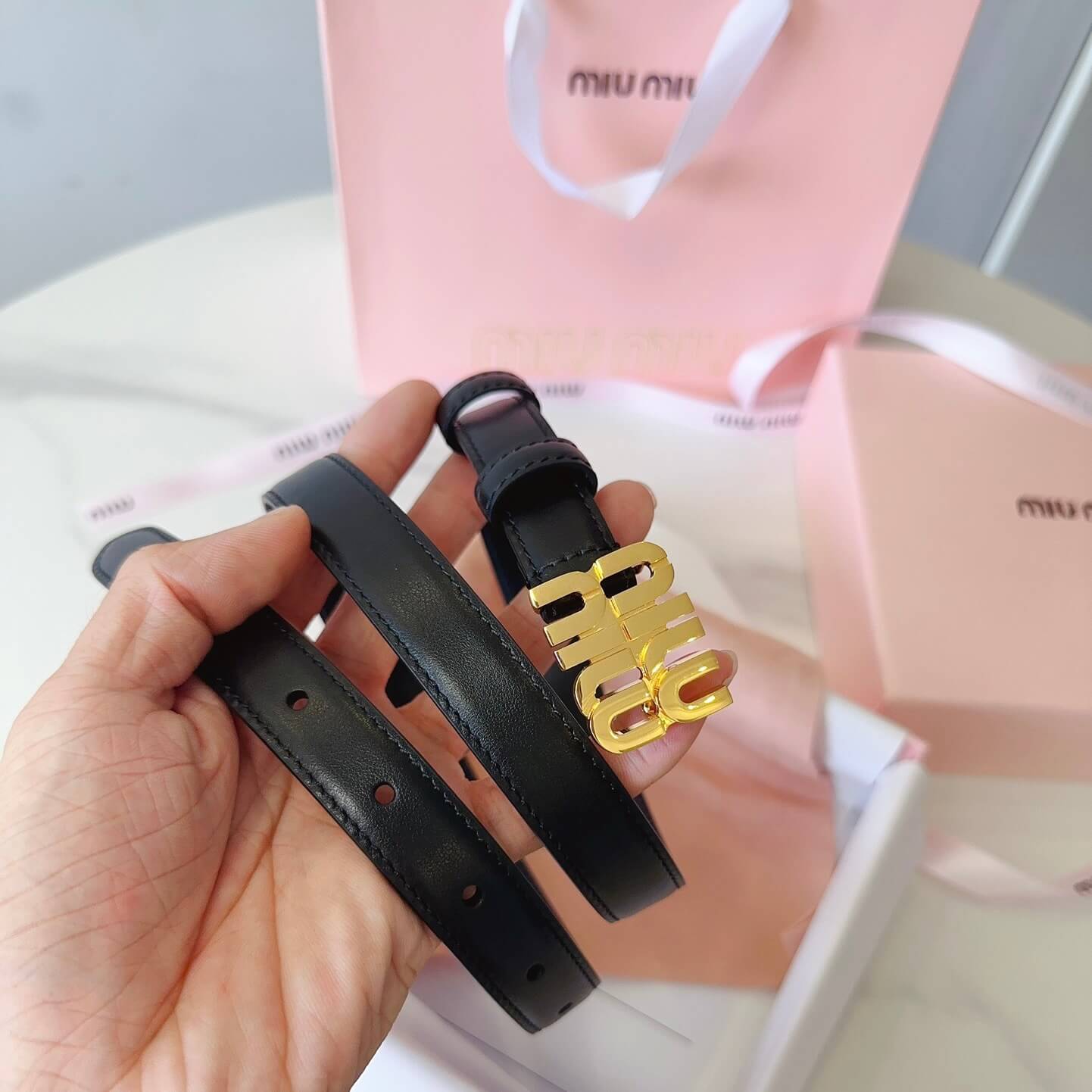 Fashionable Letter Cut-Out Buckle Belt