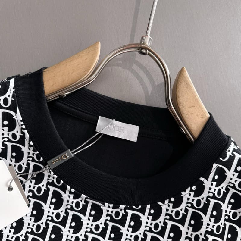 Embroidered Patterned Collar & Emblem Black Sweatshirt