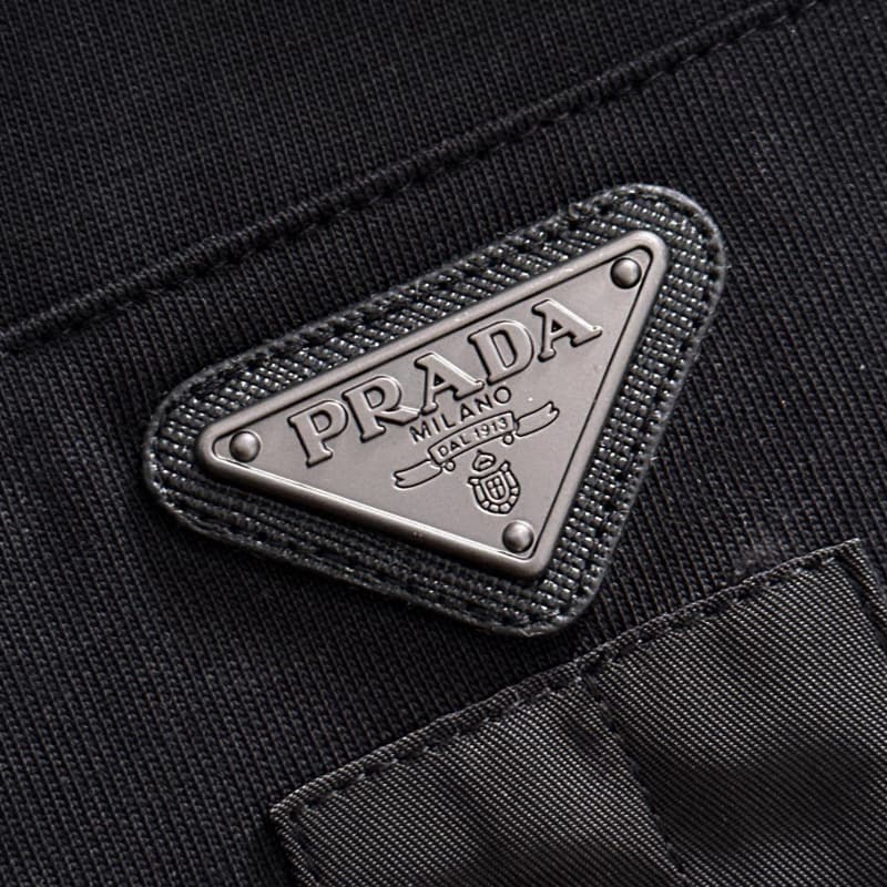 Streetwear Triangle Emblem Zip Sweatshirt