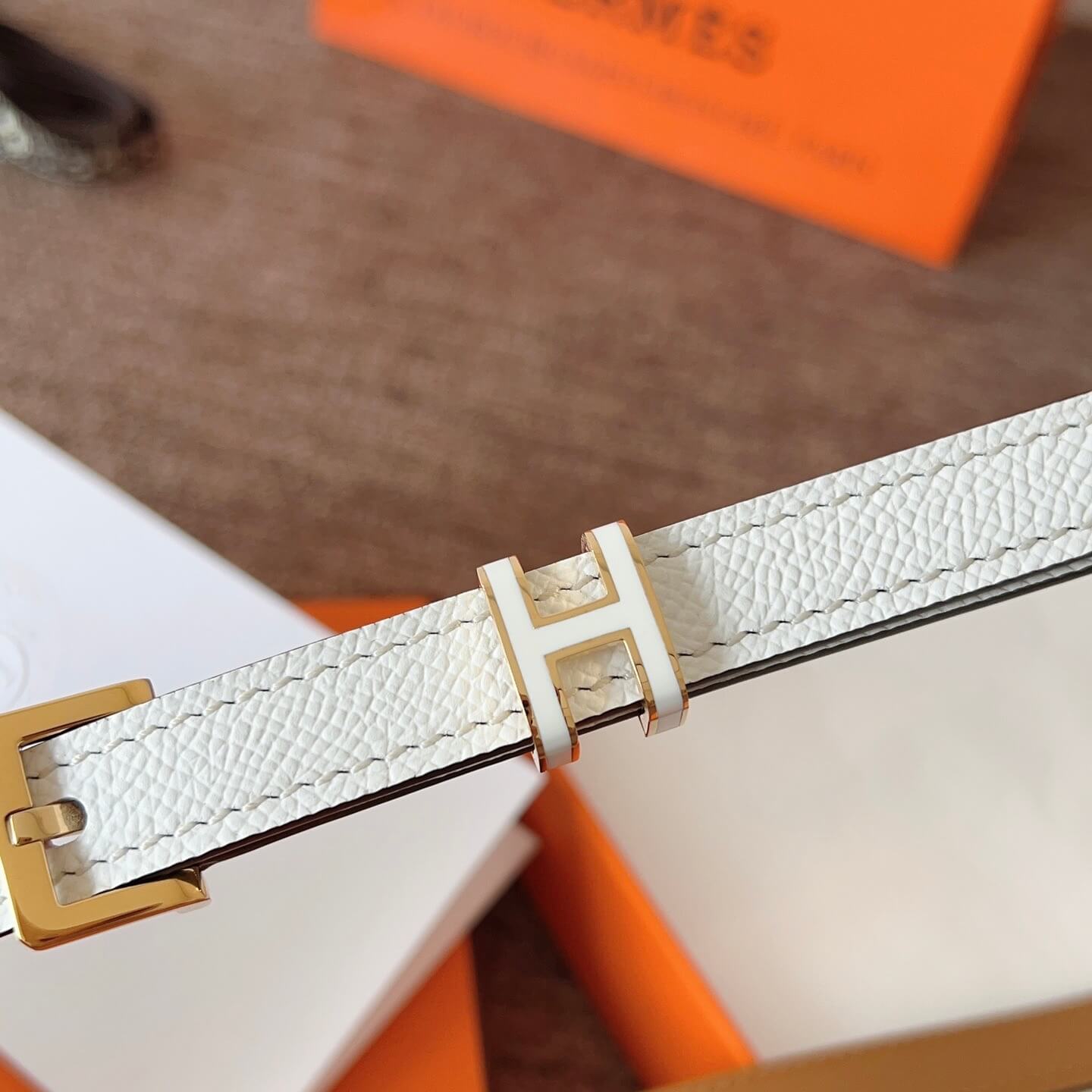 Classic Minimalist Collection Letter Buckle Ultra-Slim Belt