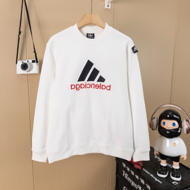 Letter Embroidery Shoulder Patch Sweatshirt