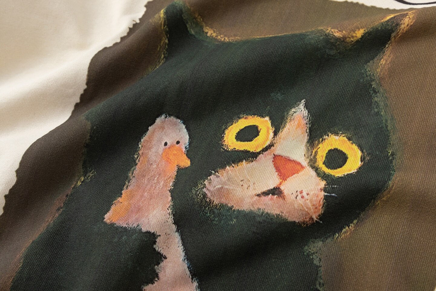 Cat Hugging Duck Print Sweatshirt