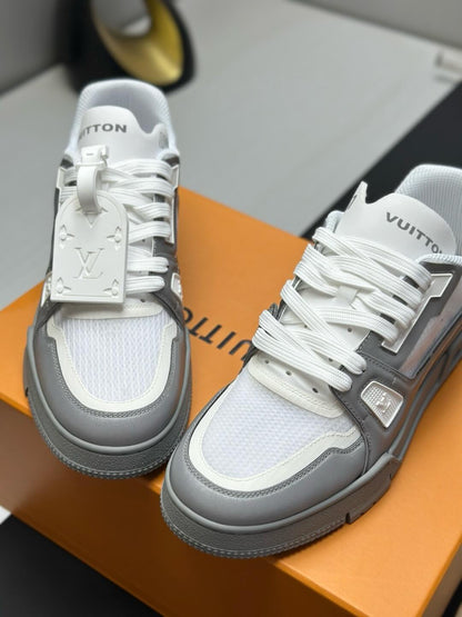 Trendy Cement Gray Sneaker