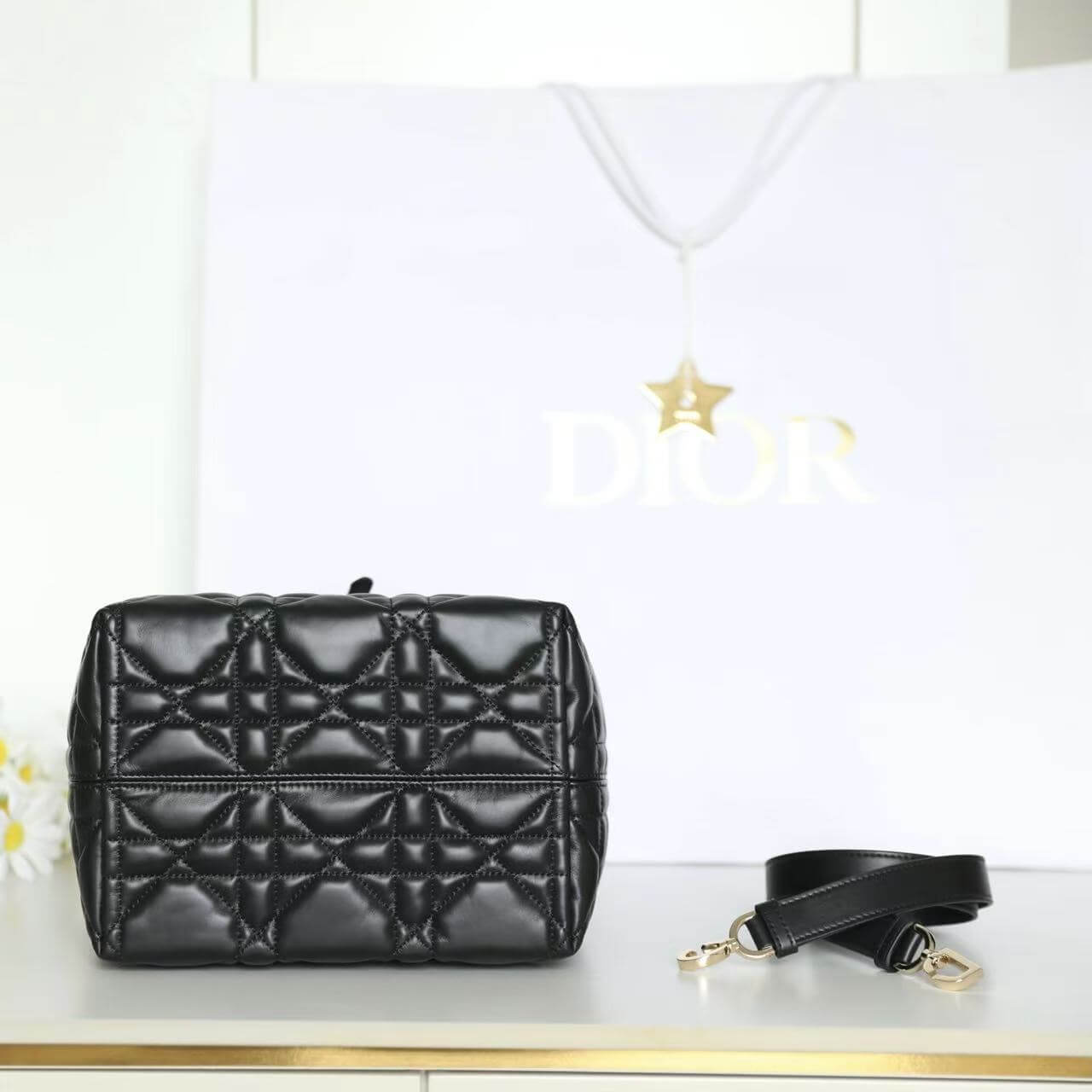 Classic Vertical Diamond Quilted Handbag