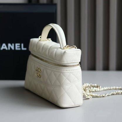 Classic Timeless Pebbled-Leather Handle Box Bag