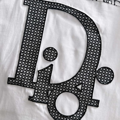 Embroidered Patterned Collar & Emblem Black Sweatshirt