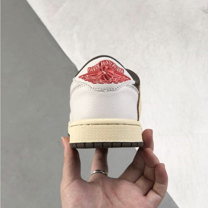 White and brown color-block low-top sneakers
