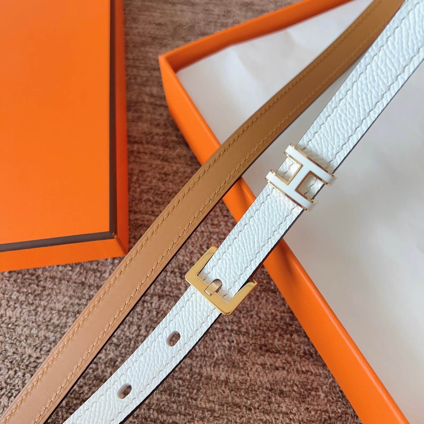 Classic Minimalist Collection Letter Buckle Ultra-Slim Belt