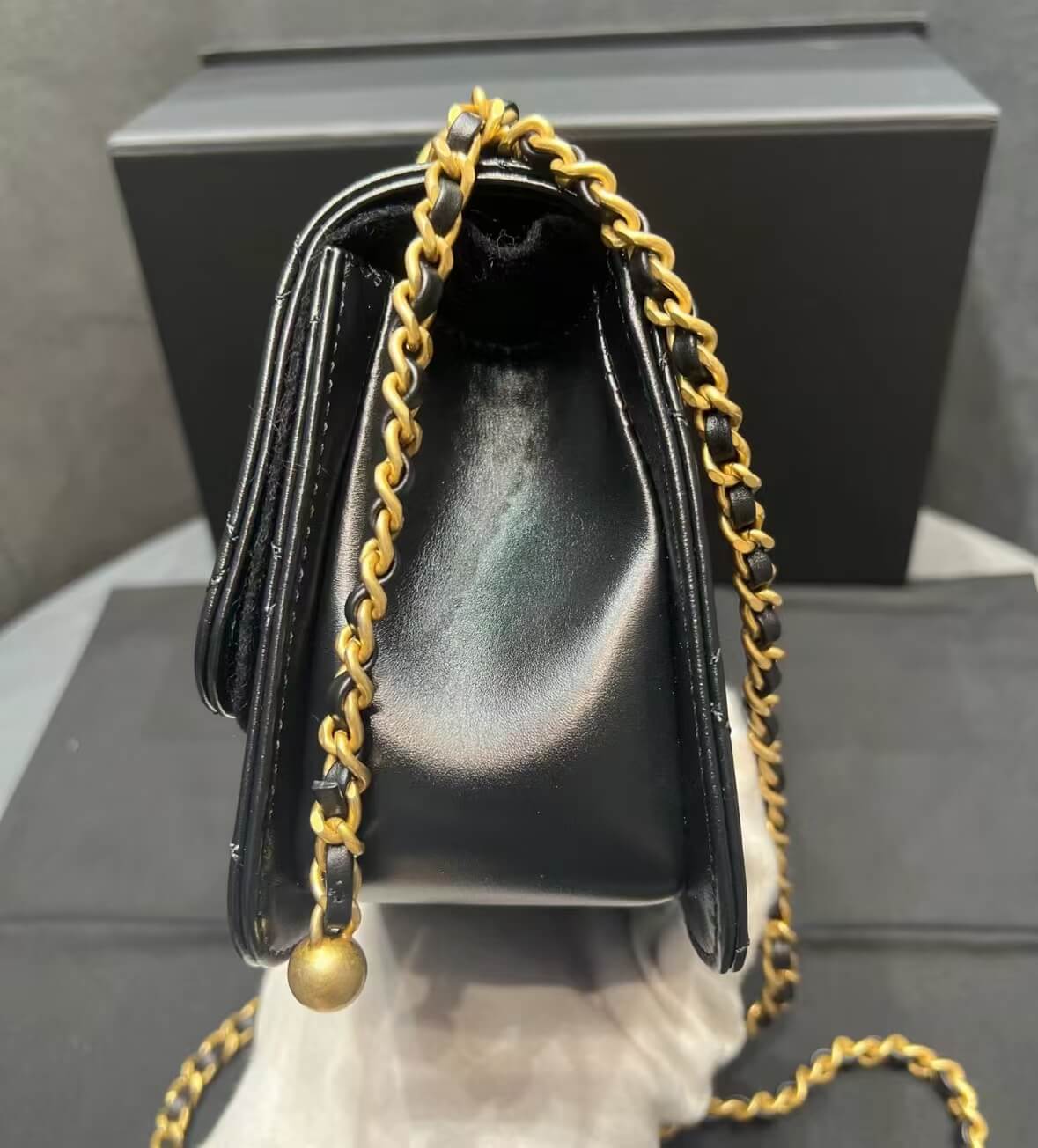 Classic Double Gold Bead Chain Diamond Bag